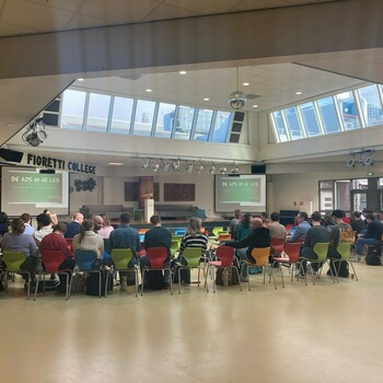 Samen leren, samen inspireren: de kennisconferentie van AOS Noordoost-Brabant bij het Fioretti College