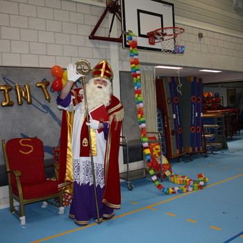 Sinterklaasfeest georganiseerd door leerlingen van klas M3a